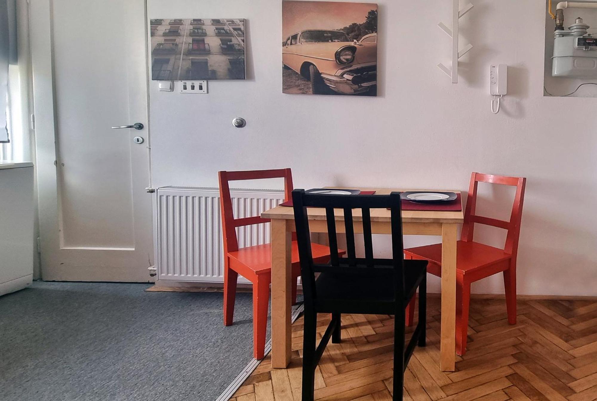 Center - Unbeatable Location *